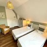 Nyaraló La Sarrazine-gite Familial-piscine *