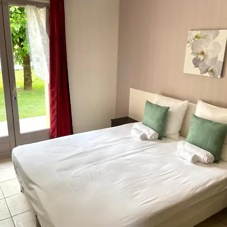 La Sarrazine-gite Familial-piscine Сasa de vacaciones Carlux